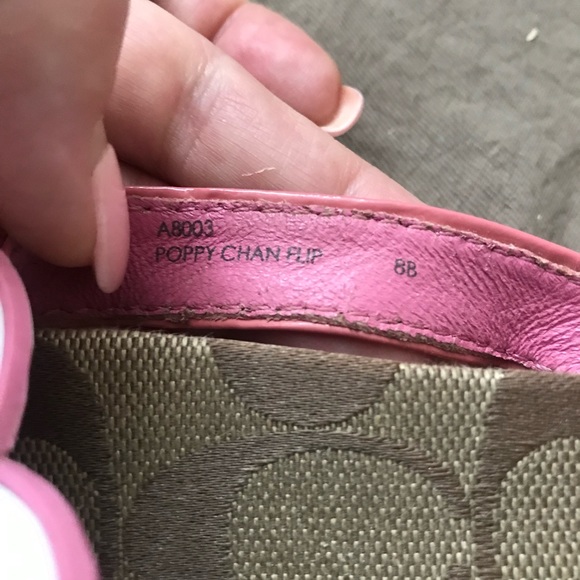 Coach flip flops in good condition. Size 8 - Picture 5 of 5
